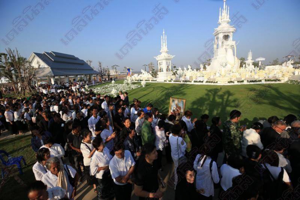 ประมวลภาพตบแต่งเมรุลอย แห่กราบสรีรสังขาร'พ่อคูณ'