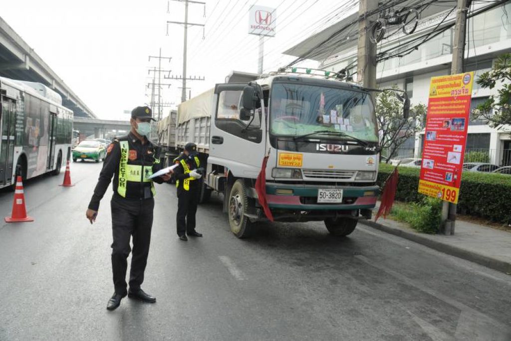 ขนส่งฯ กำชับสถานตรวจสภาพรถทั่วประเทศวัดมลพิษท่อไอเสียลดฝุ่นพิษ