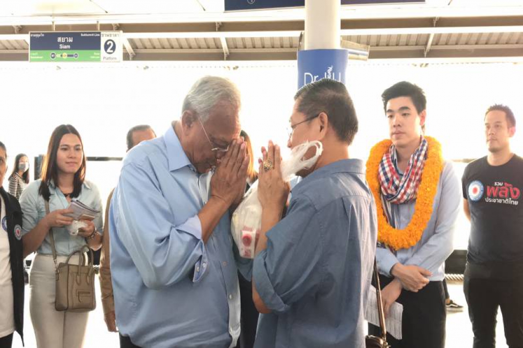 'สุเทพ'ลั่นไม่ร่วมดีเบตเสียเวลาหาเสียง เย้ย'จตุพร'ไร้ค่า