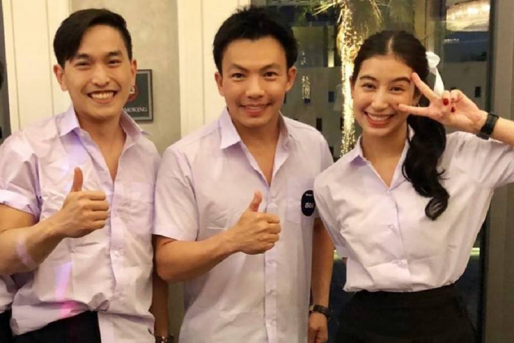 'มิ้นต์-ภูผา-หมอสอง' คนดังรักเรียน ติวเข้มธุรกิจ