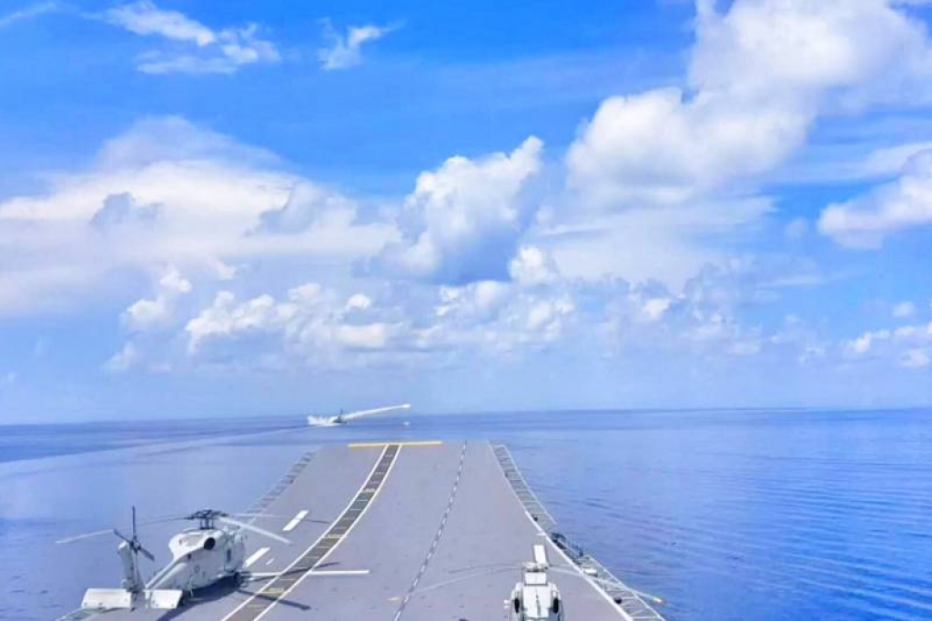 กองทัพเรือฝึกยิงอาวุธปล่อยนำวิถีC- 802A 