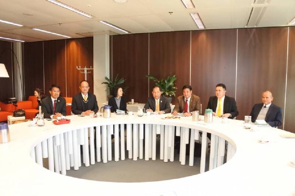 บิ๊กกษ.บินดูงานตปท.หวังปฏิรูปเกษตรไทย 