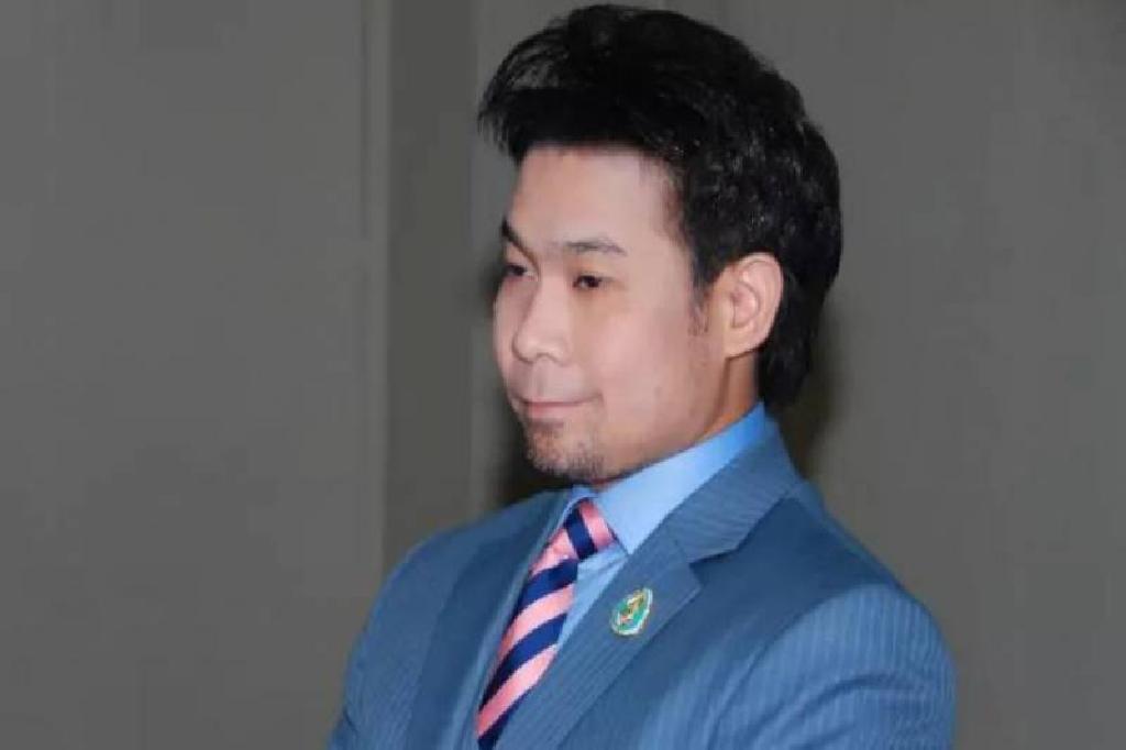 เด็กปชป.กระตุก"ธนาธร"ระวังเดินตามรอย"ทักษิณ" 