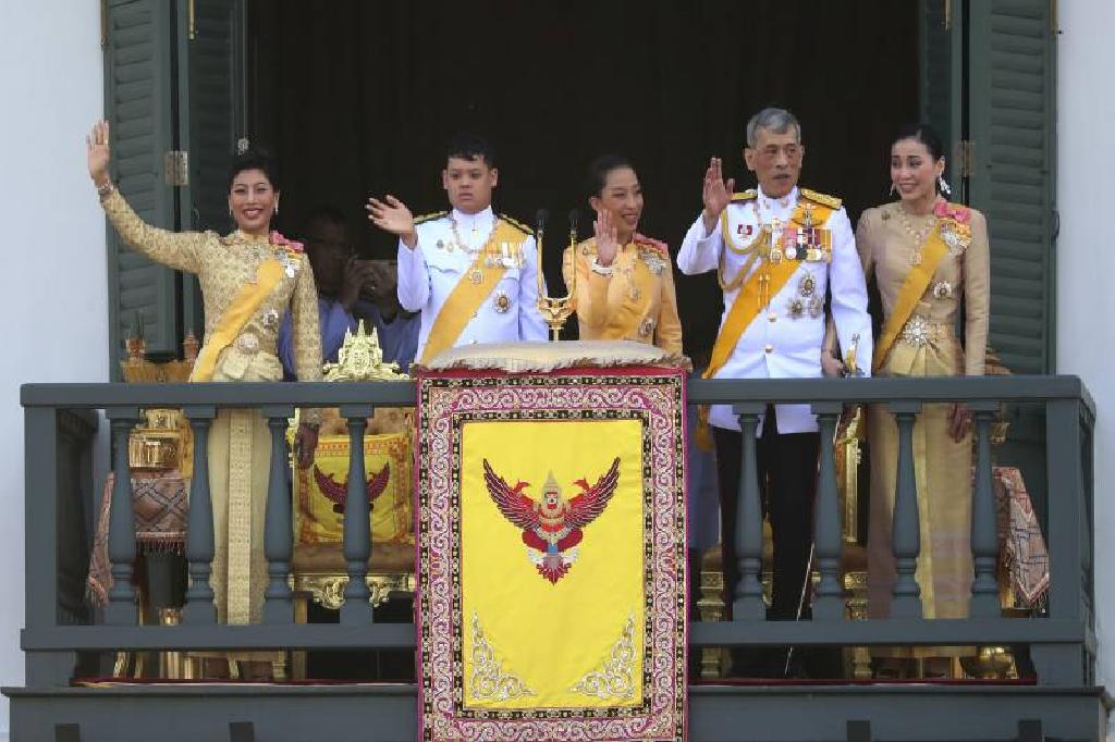 เอเมียร์คูเวต-กาตาร์ส่งพระราชสาส์นถวายพระพรในหลวง