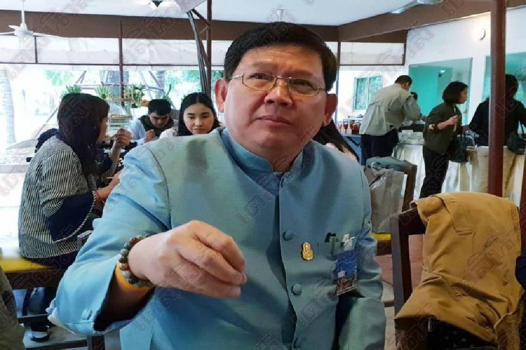 'สุวิทย์'โผล่!จิบกาแฟห้อง'สมคิด' ปัดคุยตั้งรัฐบาล