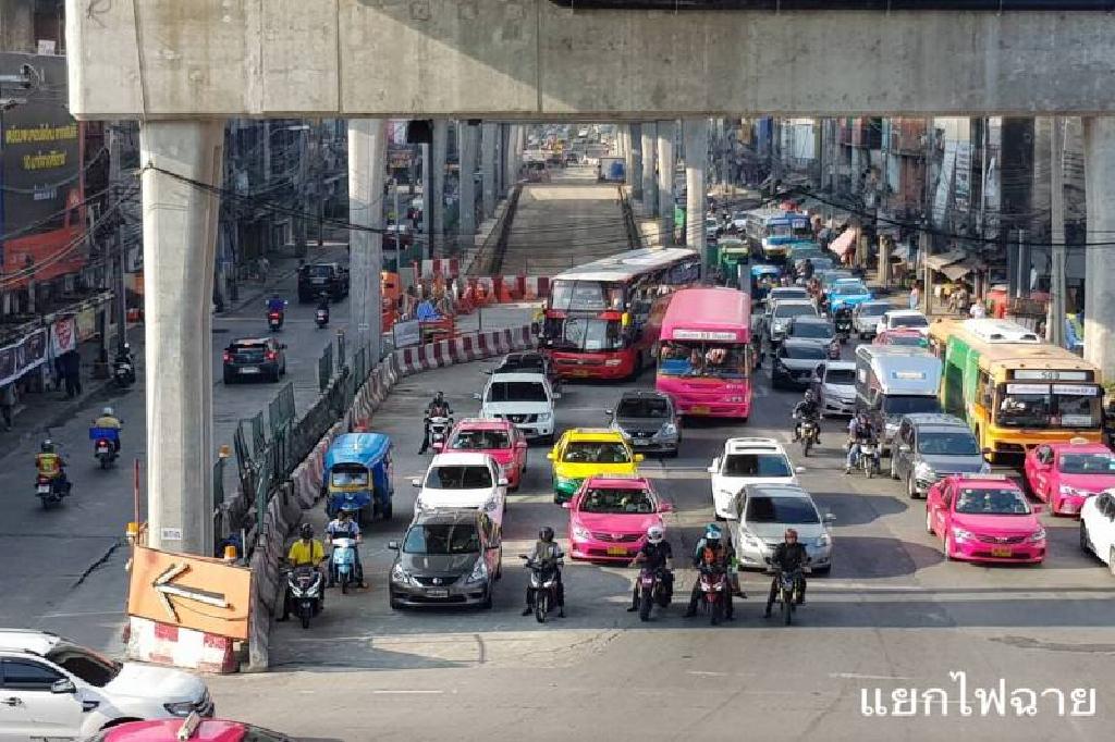 รฟม. คืนผิวจราจรสายสีน้ำเงินส่วนต่อขยายแล้ว 