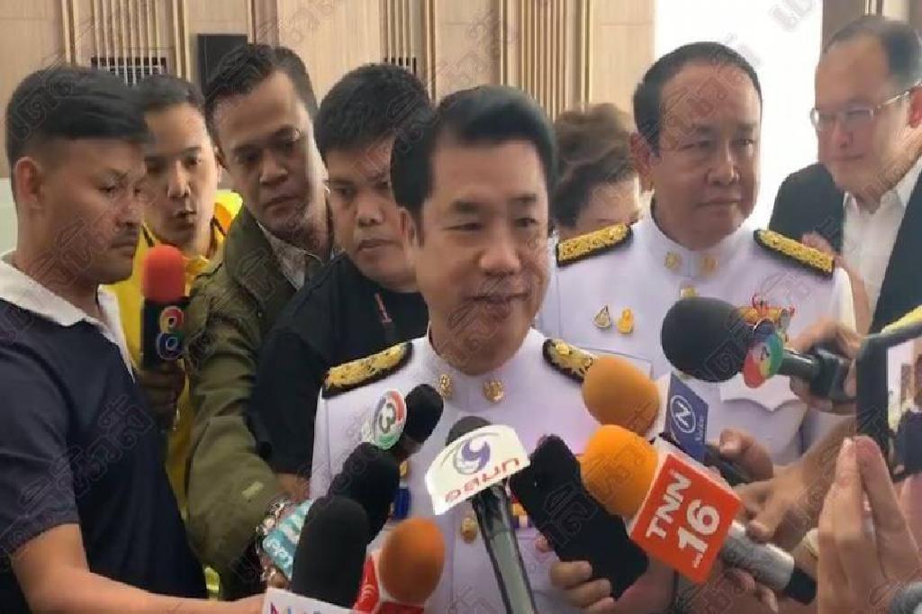 '4กุมาร'หายแว๊บ!เลื่อนนัดประชุมกก.บห.หลังงานรัฐพิธี