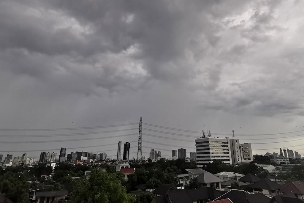 หนักกว่าเดิม! กรมอุตุฯ เตือนพายุฤดูร้อนซัด55จว. ลูกเห็บตก ระวังอันตราย