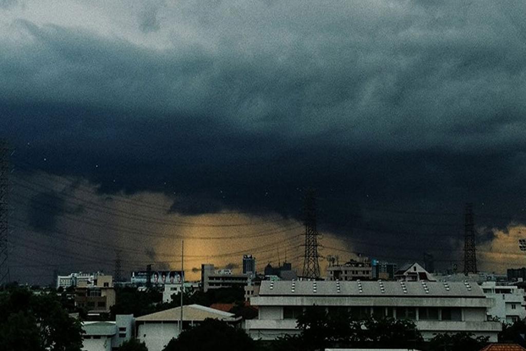 รับมือต่ออีกวัน! กรมอุตุฯ เตือนฝนถล่ม53จว. กทม.ชุ่มฉ่ำ เหนือ-อีสานหนัก