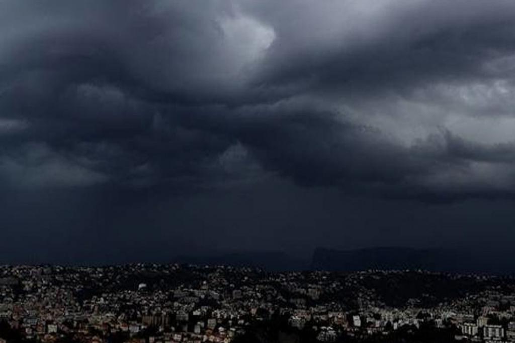 กรมอุตุฯเตือน วันนี้ฝนกระหน่ำทั่วไทย ตะวันออก-ใต้ ต้องระวัง กรุงเทพหนัก!