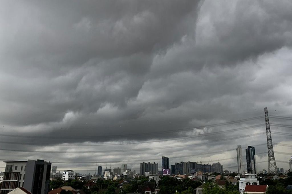 ไทยตอนบนฝนเพิ่มขึ้น! กรมอุตุฯ เตือนถล่ม 41จังหวัด กทม.มีฝนฟ้าคะนอง