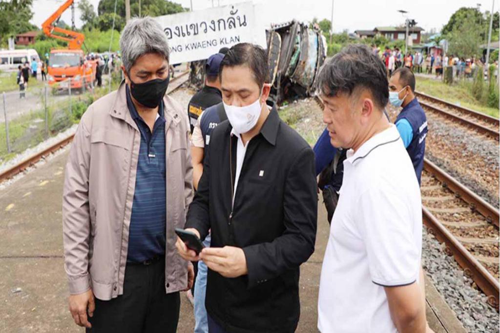 หยุดไม่ทันจริงๆ ผู้ว่าฯรถไฟ รุดดูแลคนเจ็บ ตั้งศูนย์ช่วยเหลือ ตาย-เจ็บกว่าครึ่งร้อย