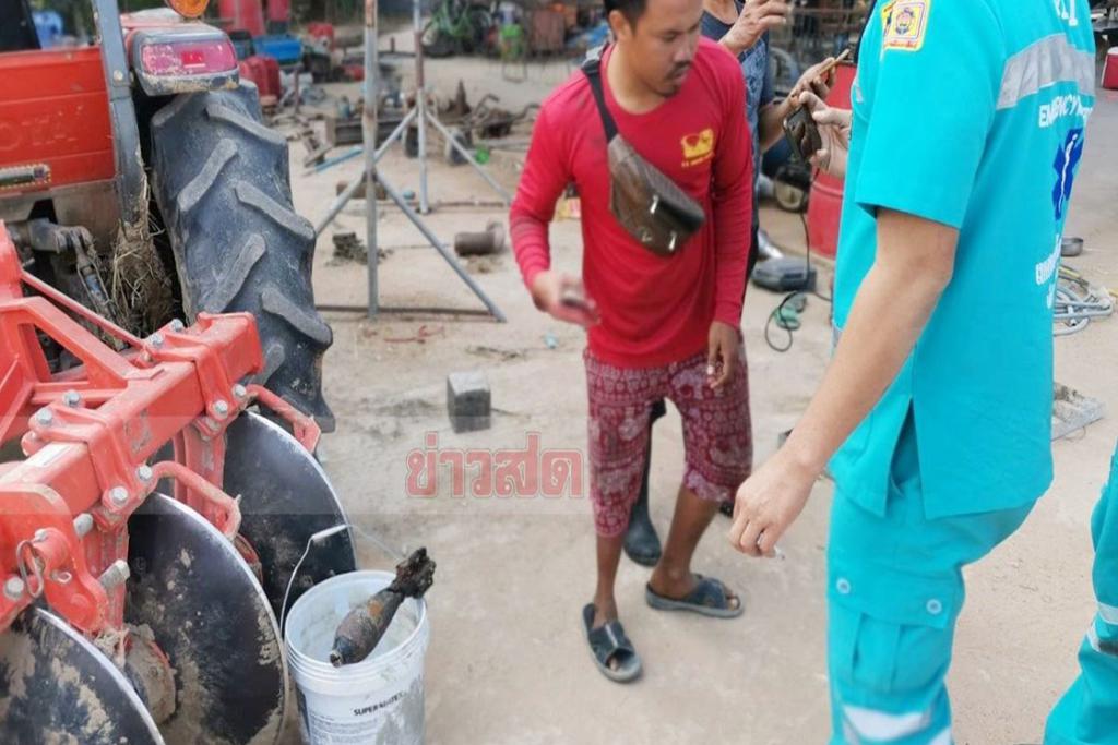 หัวใจแทบวาย! เจอท่อนเหล็กโผล่หมุนติ้วในโม่รถปูน พนง.หยิบมาดูผงะระเบิดลูกเบ้อเร่อ