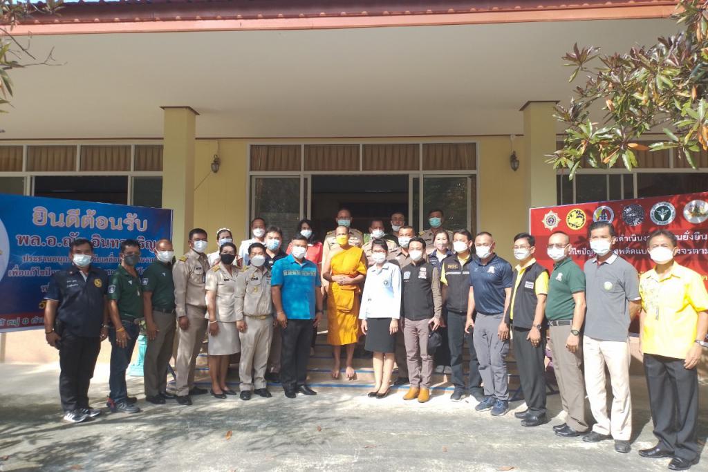 สภ.หนองแค และหัวหน้าราชการร่วมต้อนรับ ประธานอนุกรรมการขับเคลื่อนประสานงานเพื่อแก้ไขปัญหายาเสพติดฯ ที่เดินทางมาเยี่ยมชุมโครงการชุมชนยั่งยืน หลังประกวดระดับภาคได้รับการตัดสินเป็นที่ภาคภูมิใจ