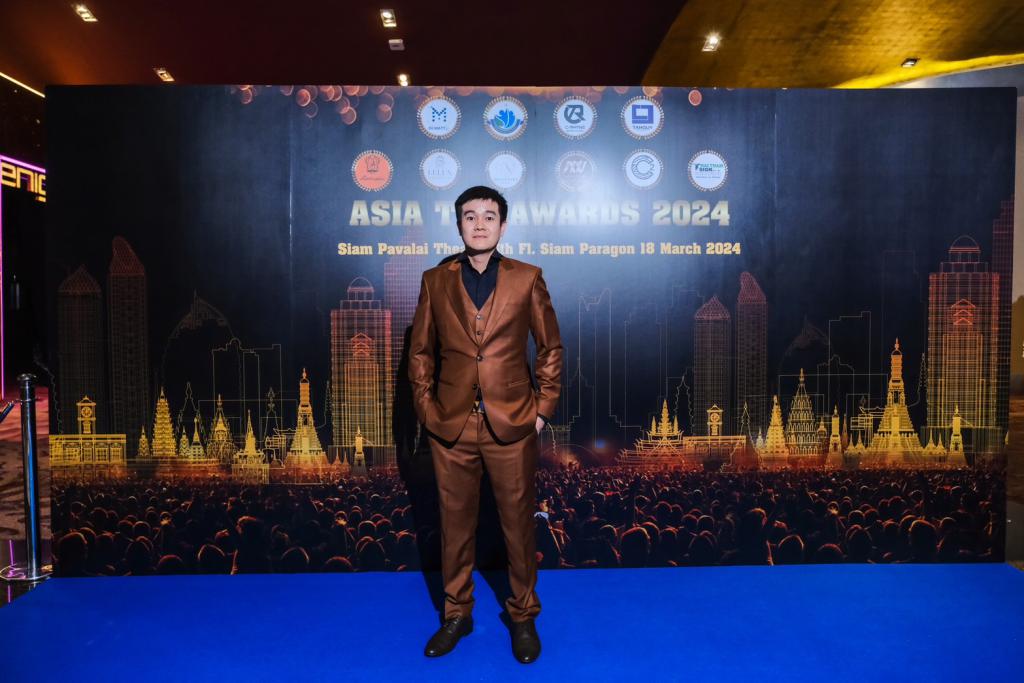 ดร.แมน เข้ารับรางวัล Best CEO งาน Asia Top Awards 2024