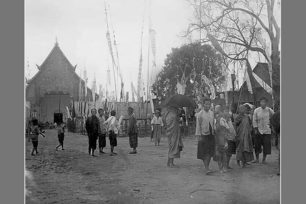 งานฉลองสมโภชวิหารวัดศรีโคมคำ(วัดพระเจ้าตนหลวง) จ.พะเยา เมื่อ 100 ปีก่อน