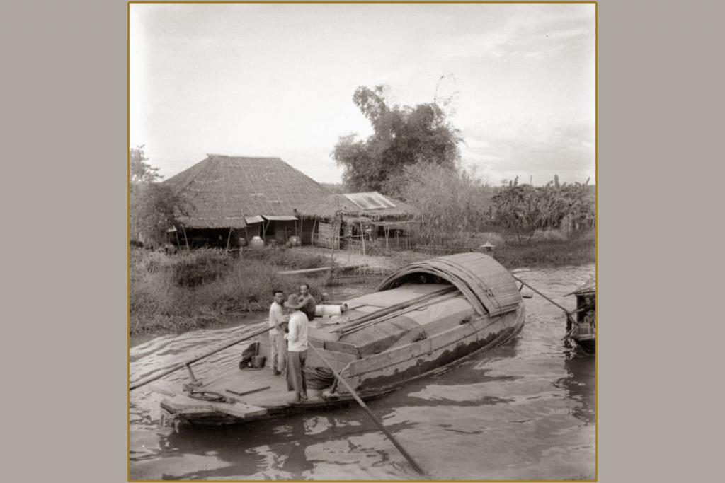 ประวัติการขุดคลองรังสิตประยูรศักดิ์ ดำเนินการโดย บริษัทขุดคลองแลคูนาสยามจำกัด เมื่อปี พ.ศ. 2433