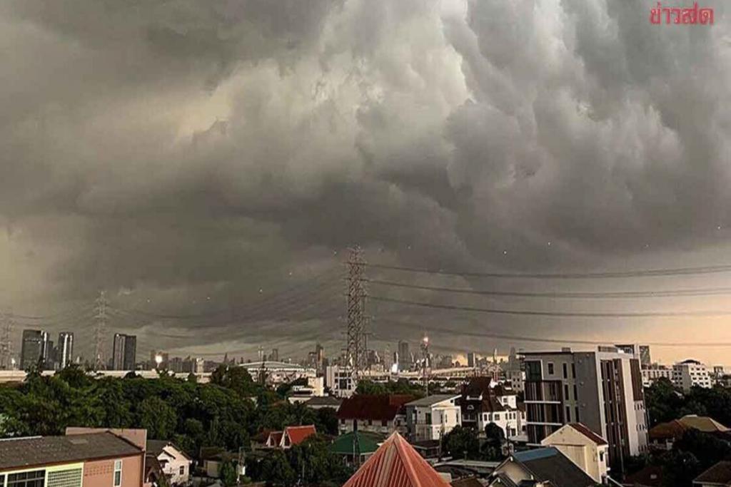 กรมอุตุเตือน มรสุมพาดผ่าน ฝนยังชุ่มฉ่ำ ระวังน้ำท่วมฉับพลัน กทม.ยังมีฝน บ่ายถึงค่ำ