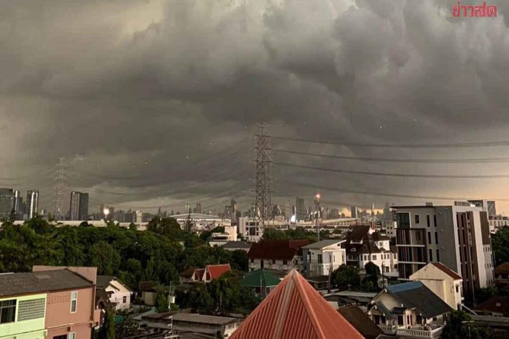 สภาพอากาศวันนี้ กรมอุตุฯ เตือน อุณหภูมิลด ฝนถล่มหนัก 26 จังหวัด