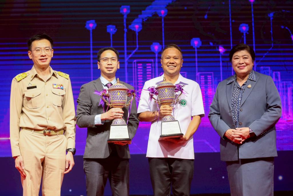กรมการแพทย์แผนไทย และ สถาบันวิจัยดาราศาสตร์แห่งชาติ  ได้รับรางวัล Platinum Award ถ้วยพระราชทาน