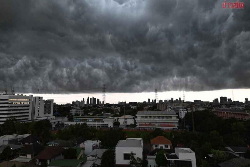กรมอุตุนิยมวิทยา อากาศพรุ่งนี้ ฝนหนัก เหนือ-อีสาน 80% เตือน 48 จว.โดนถล่ม