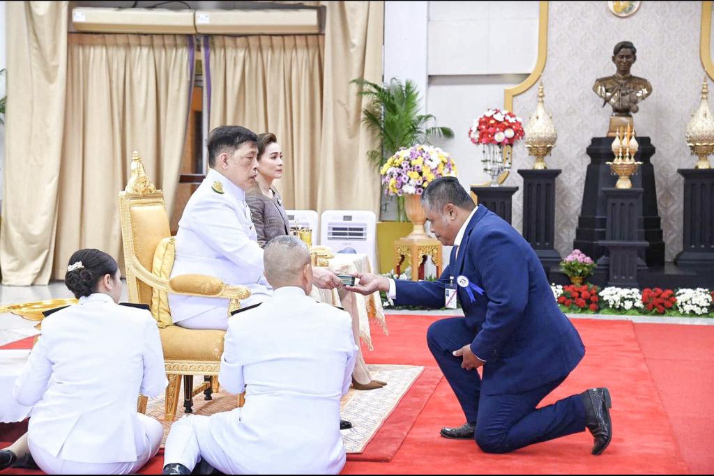 รางวัลแห่งความดี...สร้างบุญกุศล แก่มวลมนุษย์ สละโลหิต ตลอดมาอย่างต่อเนื่องจนปัจจุบัน รวม 81 ครั้ง รับพระราชทานรางวัลของที่ระลึก...ในวันมหิดล