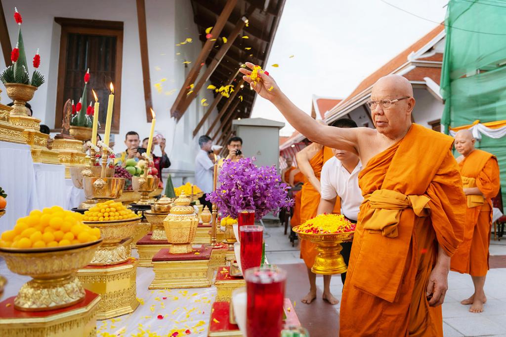 บทที่ 24 รุ่งอรุณเเห่งมรรคา ที่ระลึกในการบูรณปฏิสังขรณ์ถนนโบราณหมดทั้งพระอาราม วัดอรุณราชวราราม