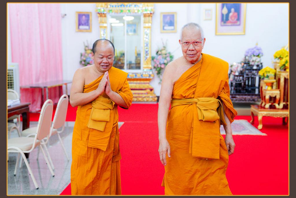 พระพรหมวัชรเมธี ที่ปรึกษามหาเถรสมาคม เมตตาเยี่ยมสนามสอบนักธรรมชั้นตรี ณ สนามสอบวัดราชสิทธาราม