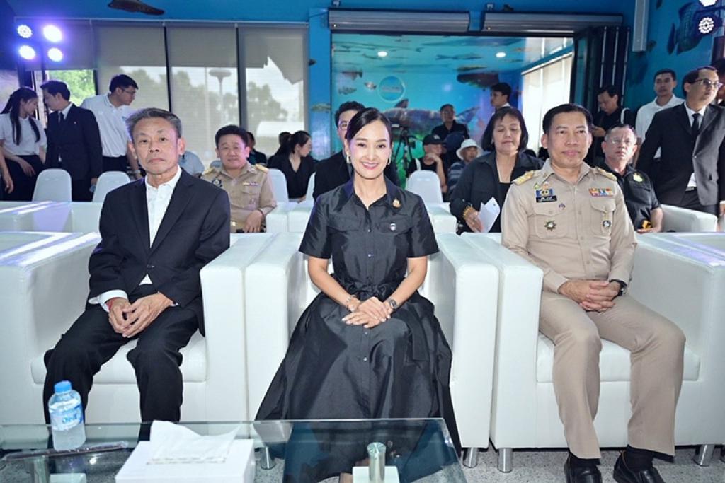 รมช.มท. ตรวจเยี่ยมการดำเนินงานศูนย์บริหารจัดการคุณภาพน้ำ องค์การบริหารส่วนตำบลลำโพ อำเภอบางบัวทอง จังหวัดนนทบุรี