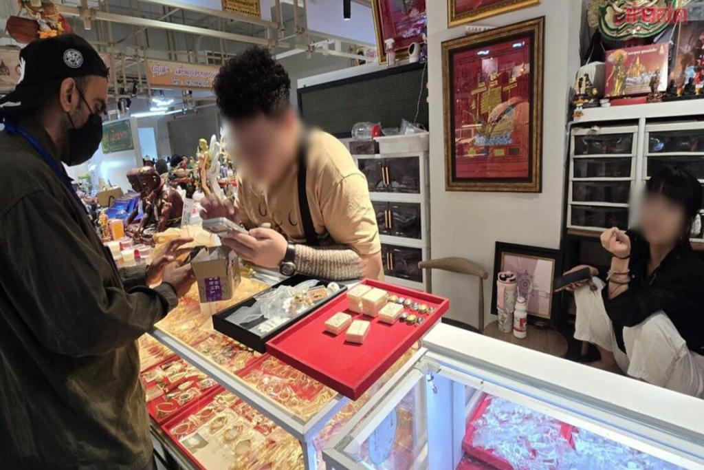 ตม.บุกจับ 3 จีนเซียนพระ คาแผงในห้างดังย่านงามวงศ์วาน ลูกจ้างเมียนมาโดนด้วยอีกราย