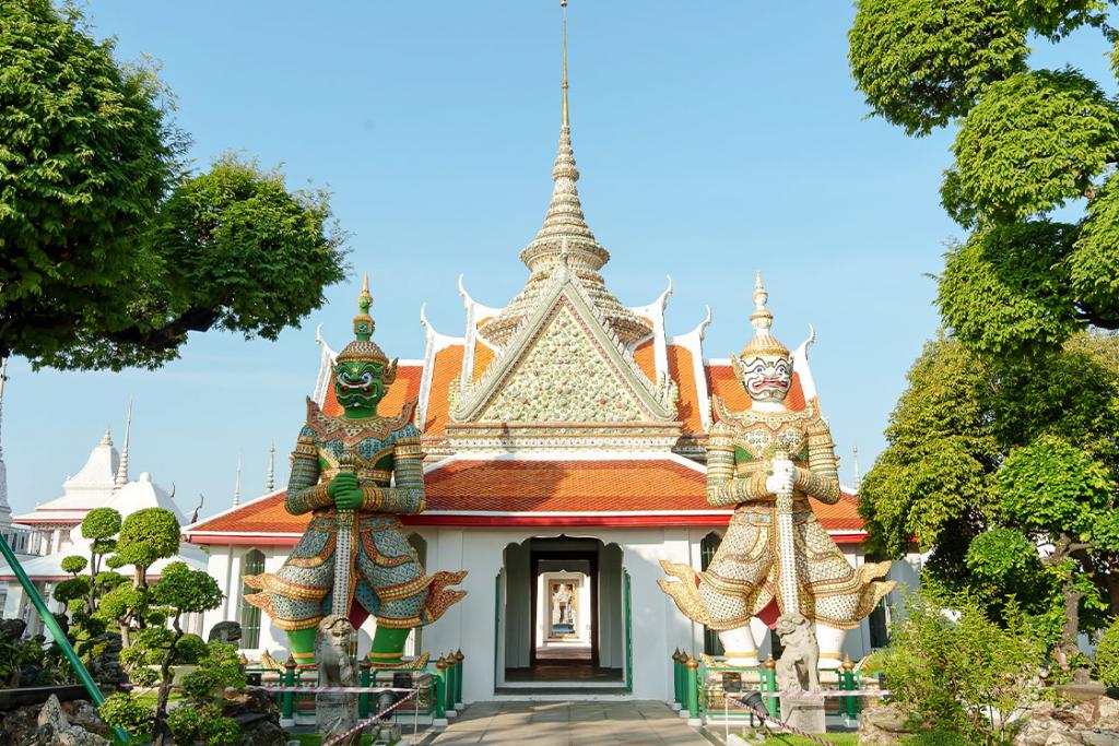 บทที่ 8 ยักษ์วัดแจ้ง หรือ ยักษ์วัดอรุณ (แอพเดียวเที่ยวทั่ววัดอรุณ)