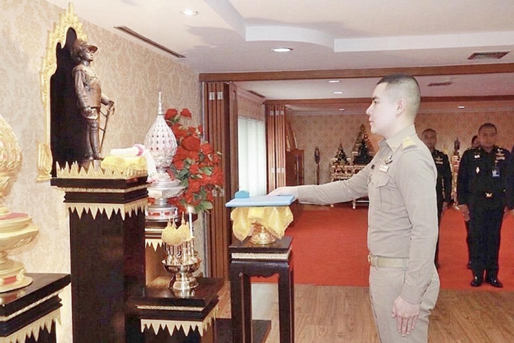 นายหมวดตรี ดร.สันติ พิมพ์ใจใส  ได้รับเกียรติ จากกรมจเรทหารบก ให้เข้ารับแหนบพระมหาวชิราวุธ.. 