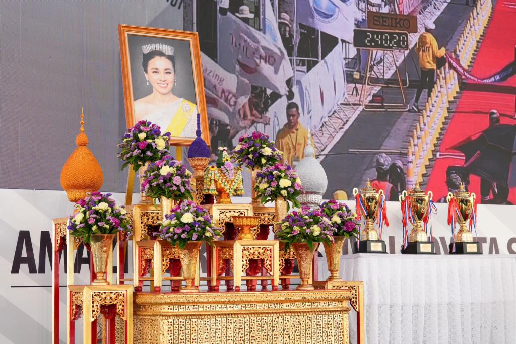 ผู้บัญชาการทหารเรือ ผู้แทนพระองค์มอบถ้วยรางวัลและปล่อยตัวการแข่งขัน AMAZING RACE FESTIVAL SATTAHIP TRIATHLON 2026 ขับเคลื่อน Sport Tourism ยกระดับสัตหีบสู่จุดหมายปลายทางกีฬาระดับนานาชาติ
