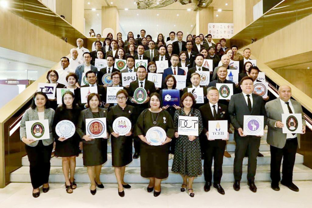 กรมการท่องเที่ยวผนึกกำลังทุกภาคส่วน ยกระดับศักยภาพบุคลากรด้านการท่องเที่ยว แก้ปัญหา การขาดแคลนแรงงานคุณภาพ พร้อมพลิกโฉมบุคลากรด้านการท่องเที่ยวสู่อนาคต