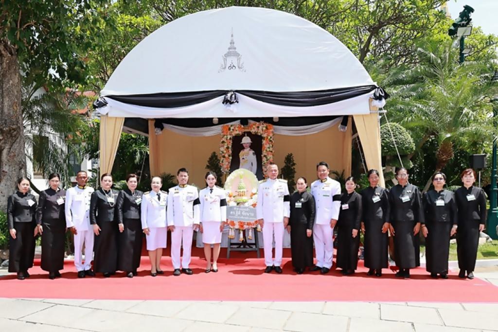 ดร.ฐิติ  ชัยนาม ประธานโครงการสี่เสาหลัก พร้อมคณะ ได้รับพระบรมราชานุอนุญาตให้เป็นเจ้าภาพบำเพ็ญกุศล ถวายพระบรมศพ สมเด็จพระนางเจ้าสิริกิติ์ พระบรมราชชนนีพันปีหลวง 