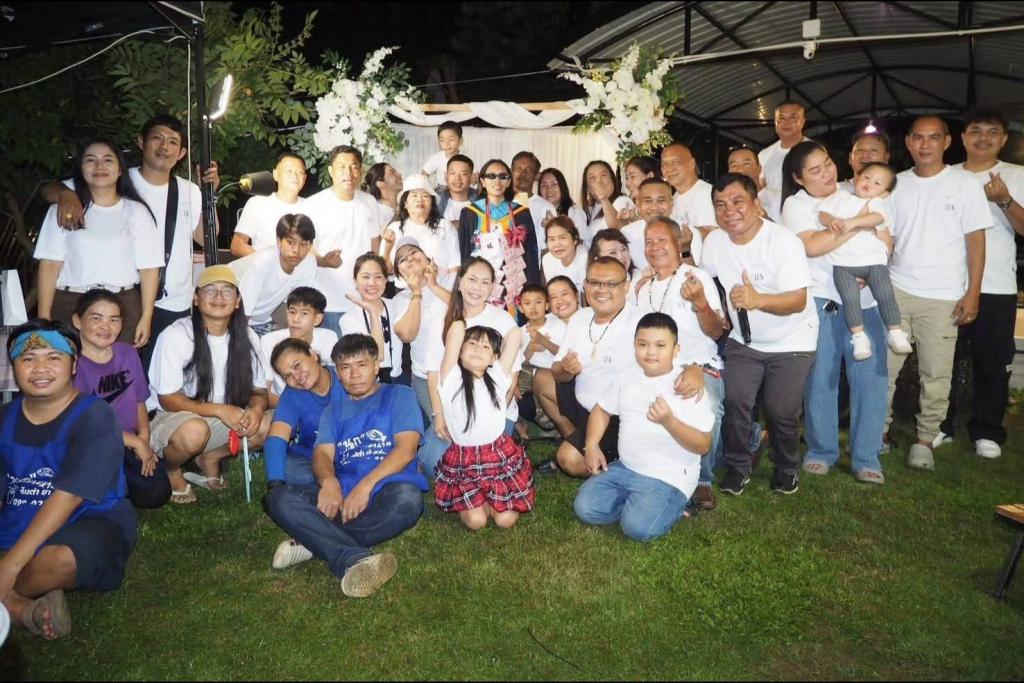ชื่นมื่น!!แม่ทับทิม ยุภาพร ทองสุพรรณ หัวหน้าศูนย์มิตรภาพ อส.ตร.สน.คันนายาว จัดใหญ่ 3 เด้ง บันเทิงวัยแก่ ผู้ใหญ่ส่งแก่เกษียณ น้องอีฟ เรียนจบ