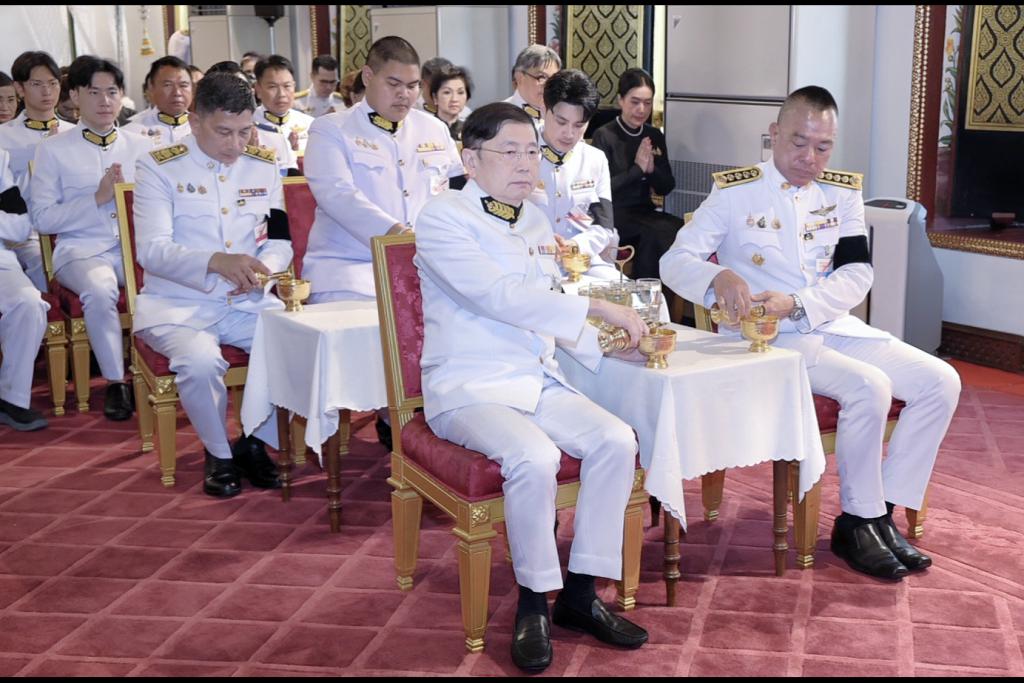 ดร.ฐิติ ชัยนาม ประธานโครงการสี่เสาหลัก พร้อมด้วยคณะ ได้รับพระบรมราชานุญาตให้เป็นเจ้าภาพบำเพ็ญกุศลถวายพระศพ 